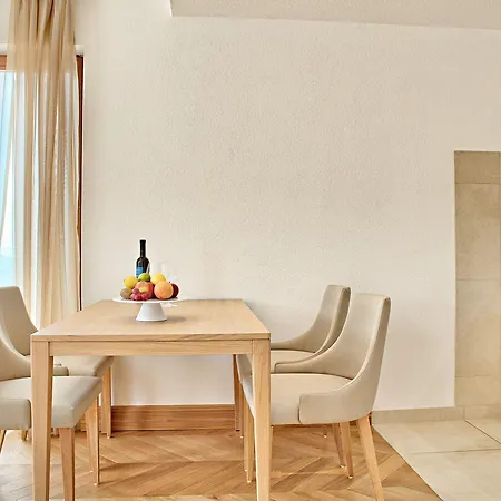 Apartment Malo *